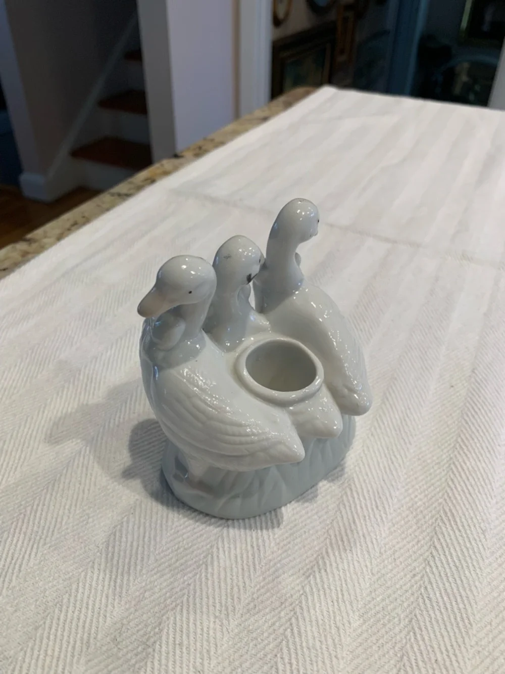 N/A glossy porcelain